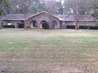 915 Ridgeview Dr, Pineville, LA 71360