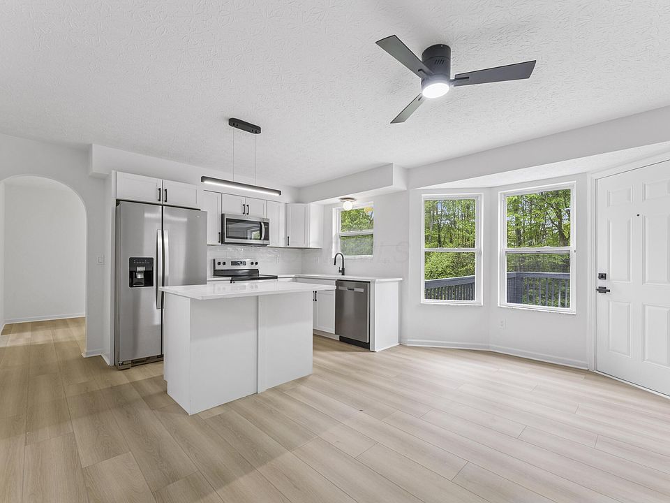 1st image of 7555 Braeburn Ct
