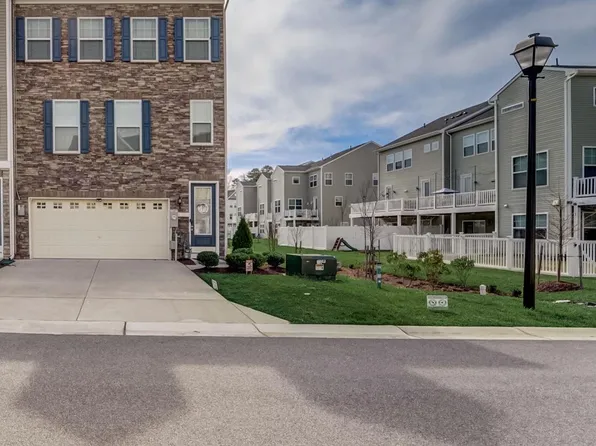 8382 Amber Beacon Cir, Millersville, MD 21108