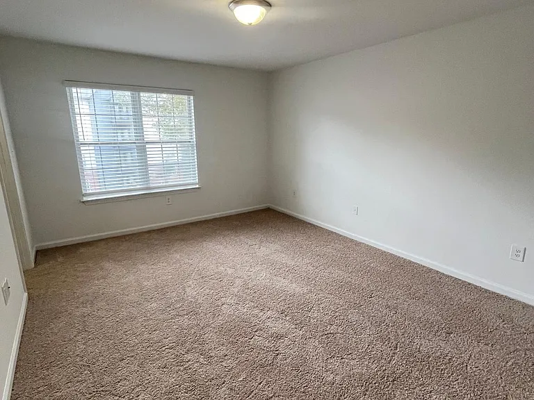 Wesley St. Claire Apartments at Lawrenceville — Photo 176