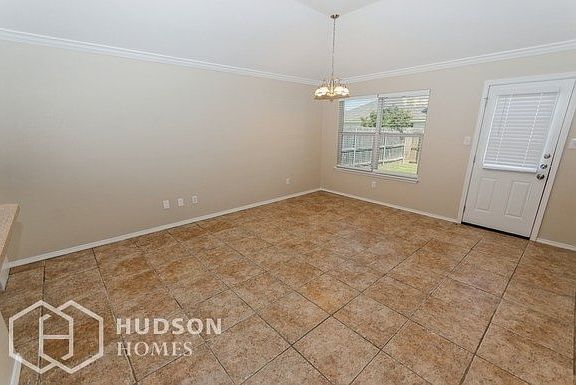 5th image of 1586 Wildflower Dr