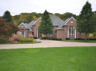 3280 Yellow Creek Rd, Akron, OH 44333