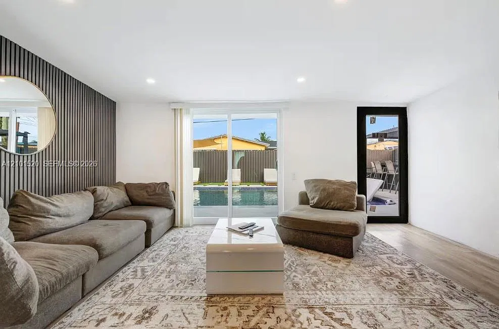 Leslie Homes — Photo 4