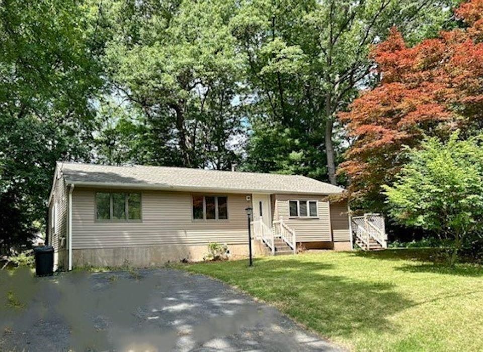 1st image of 27 Deerfield Drive