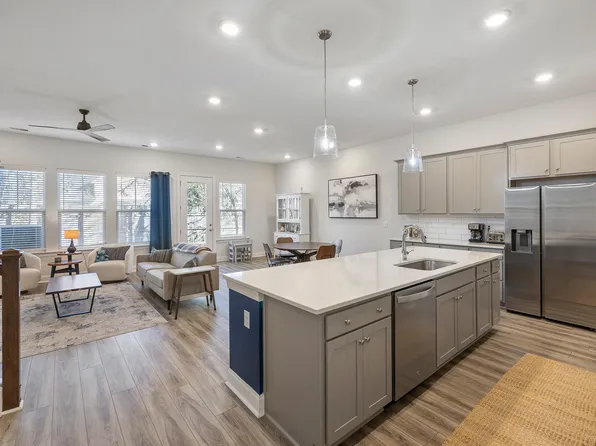 3064 Emma Ln, Mount Pleasant, SC 29466