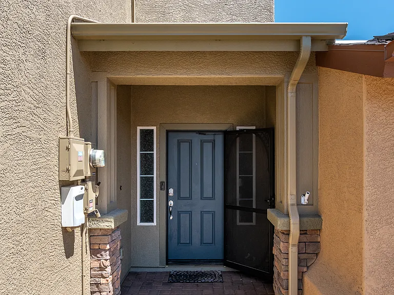 652 Brindle Dr — Photo 35