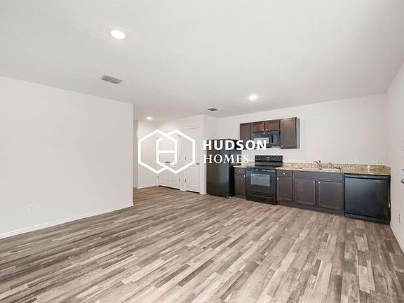 5th image of 1611 Bryan Ave Unit A