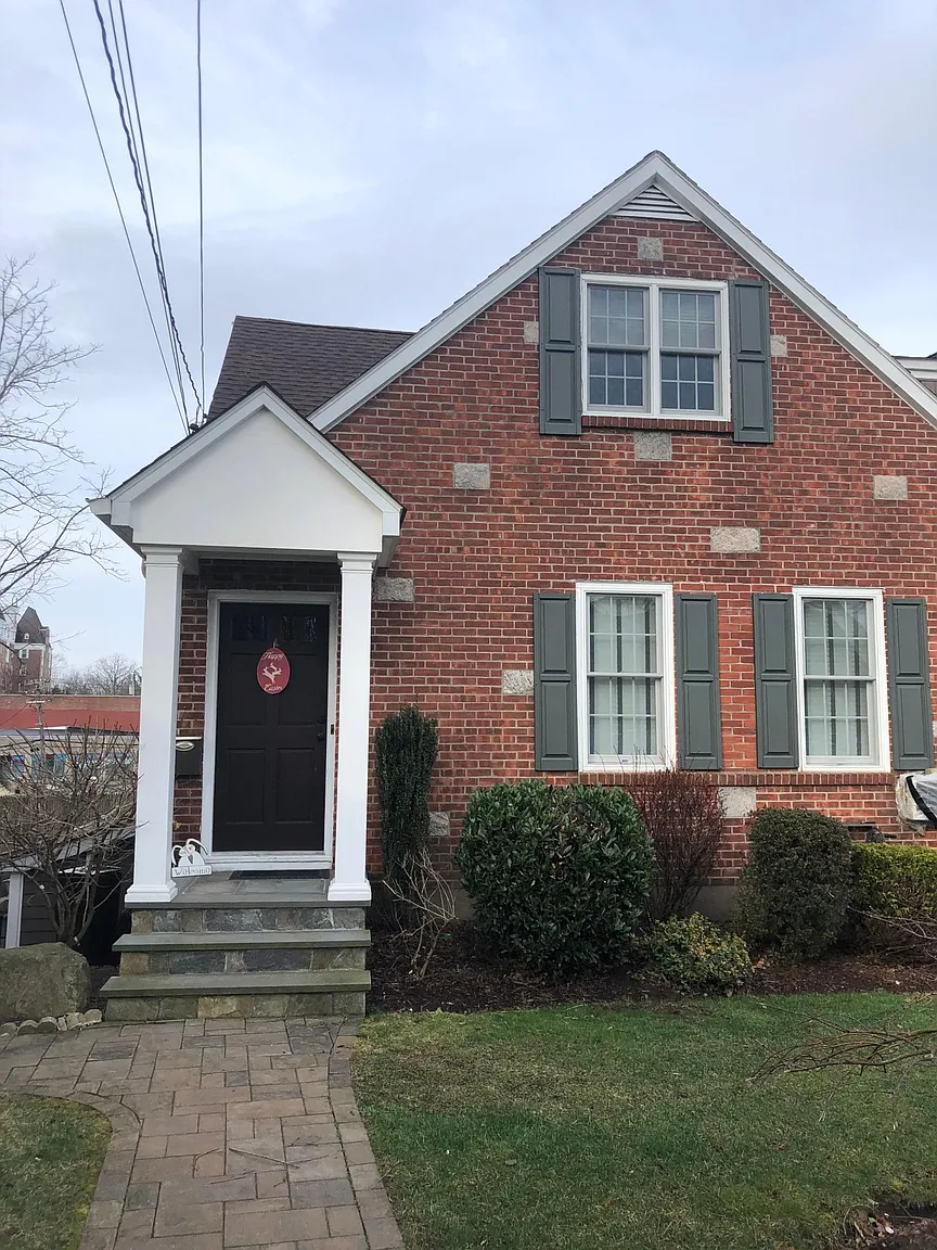 1105 Jensen Ave photo 1