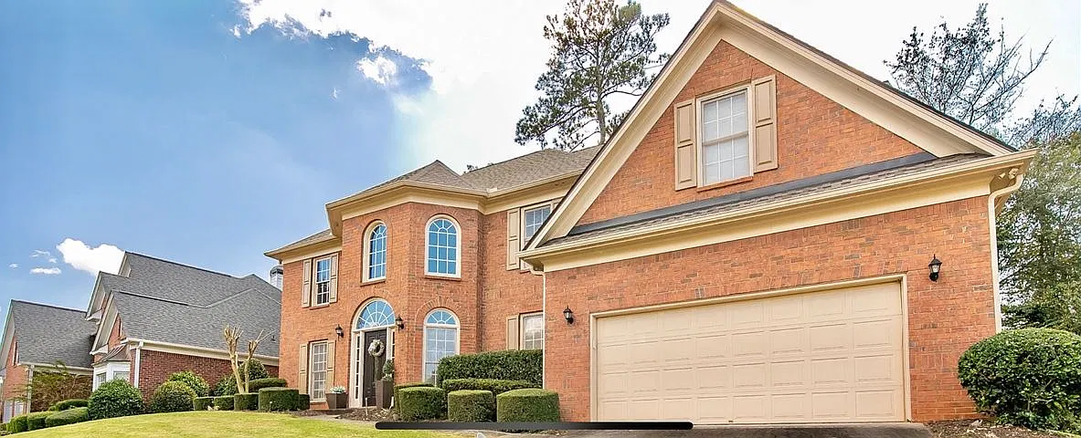 5 bed, 4.0 bath, 3569 sqft, $3,800 — Photo 2