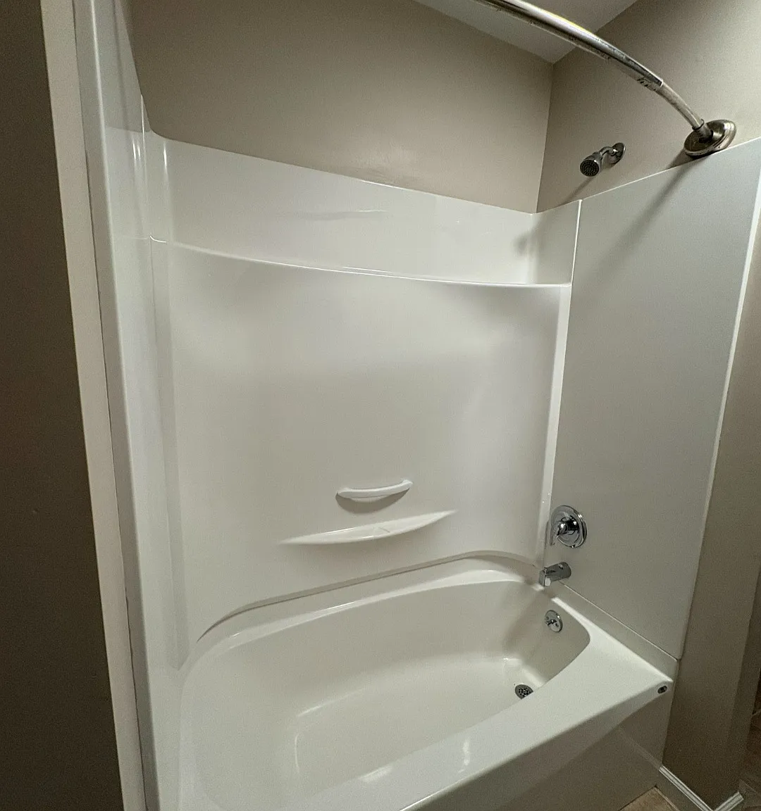 3 bed, 1.5 bath, 1285 sqft, $1,850 — Photo 2