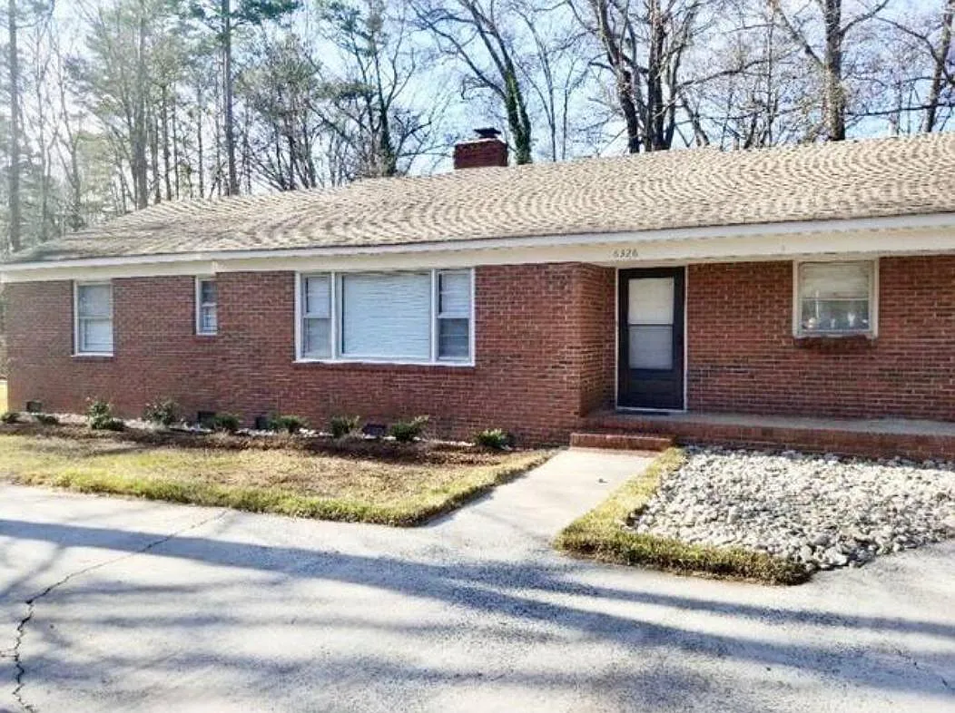 Building Photo - 6326 Park South Dr