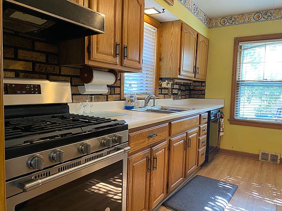 2nd image of 9318 S Lawndale Ave