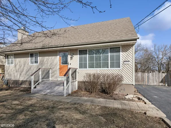 33187 N Eastview Ave, Grayslake, IL 60030