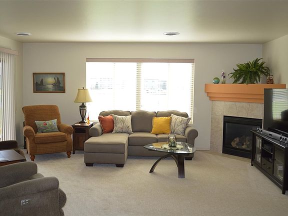 3rd image of 1686 W Main Cir Unit 5