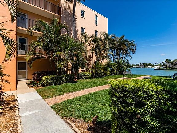 5th image of 7665 Sun Island Dr S APT 301