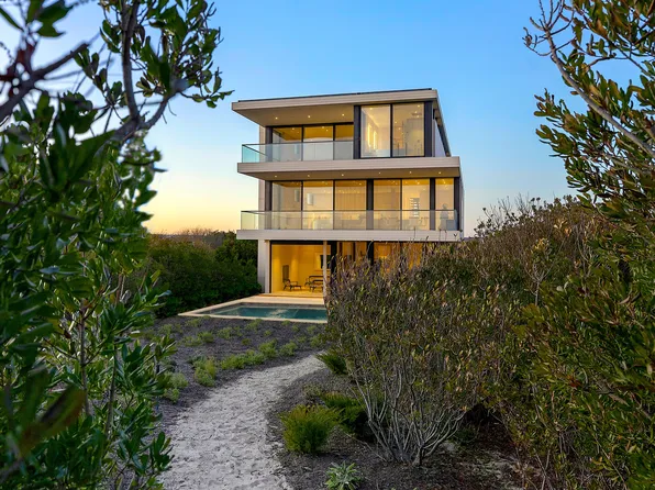 77 Dune Rd, Water Mill, NY 11976