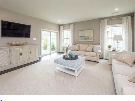 3rd image of 1103 Kayla Ln