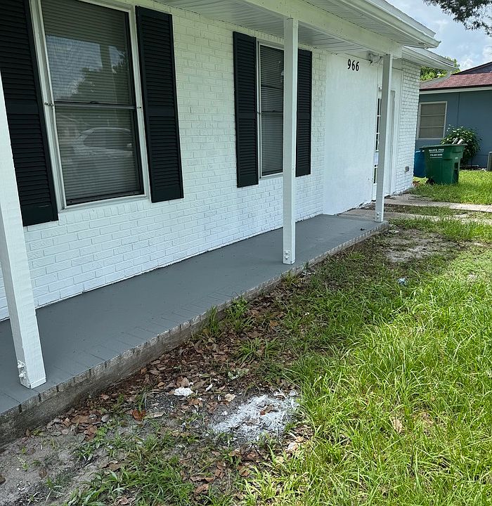 1st image of 966 Saxon Blvd