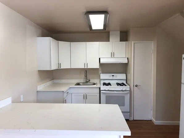 2 bed, 1.0 bath, 878 sqft, $2,500, 1590 Detroit Ave APT 6B, Concord, CA 94520