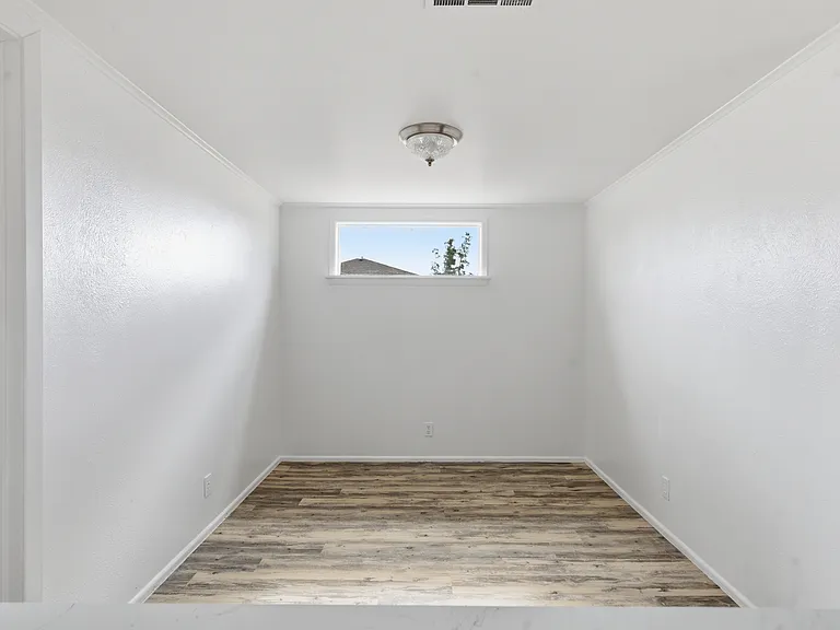 3811 Cedar Spring Dr — Photo 17