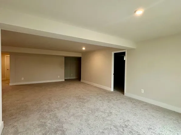 9080 Piney Mountain Rd, Warrenton, VA 20186