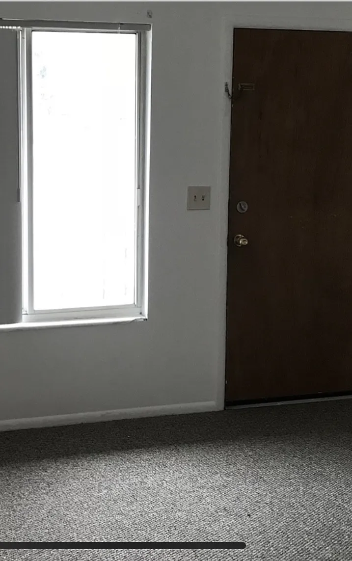 2 bed, 900 sqft, $1,200 — Photo 3