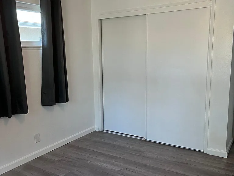 832 Penarth Ave — Photo 14