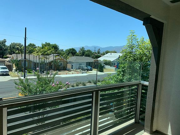 3rd image of 1135 Orchard Dr