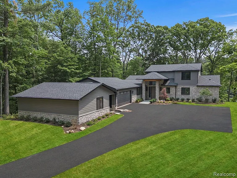 3511 Lakecrest Dr — Photo 8