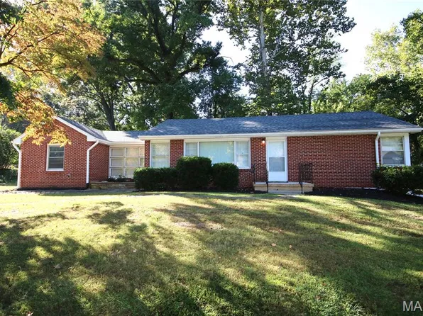 90 Green Acres Rd, Saint Louis, MO 63137