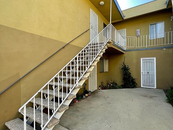 4th image of 12620 Oxford Ave #F