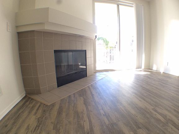 5th image of 720 Camino De La Reina APT 317