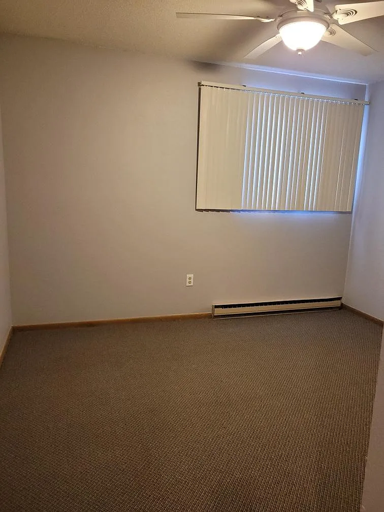 2 bed, 864 sqft, $1,100 — Photo 3