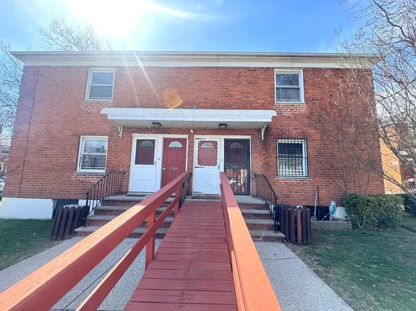 6824 140th Street image 1 of 18