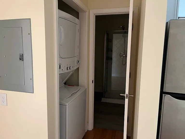 1304 N Rodney St #3B — Photo 2
