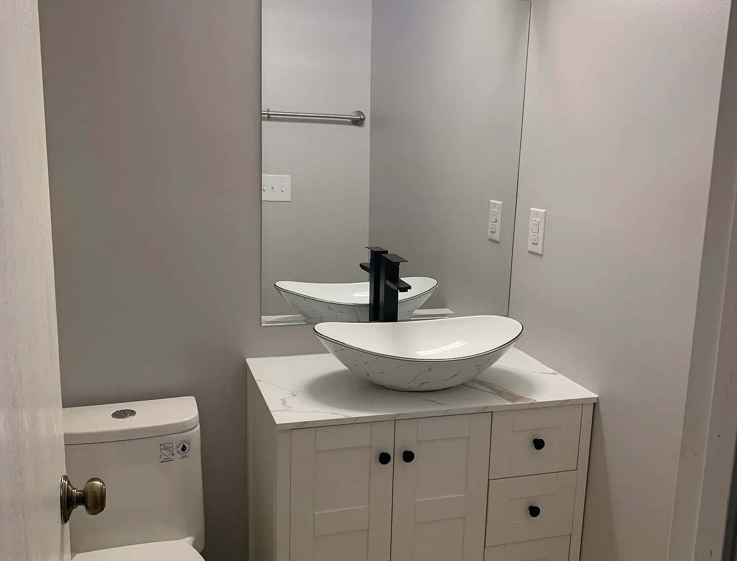 3 bed, 1298 sqft, $2,600 — Photo 2