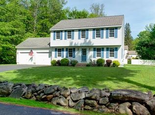 22 Union St, Barre, MA 01005