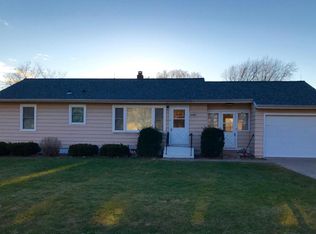N1745 Ridgeview Dr, La Crosse, WI 54601