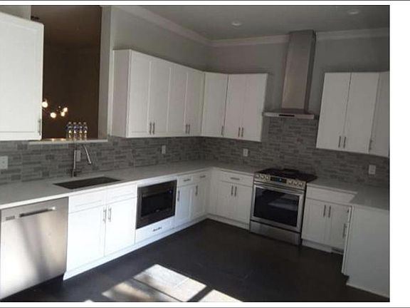 4th image of 8019 Linfield Way