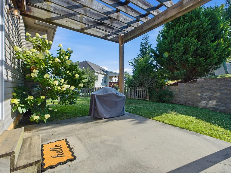 723 Windrush Loop — Photo 24