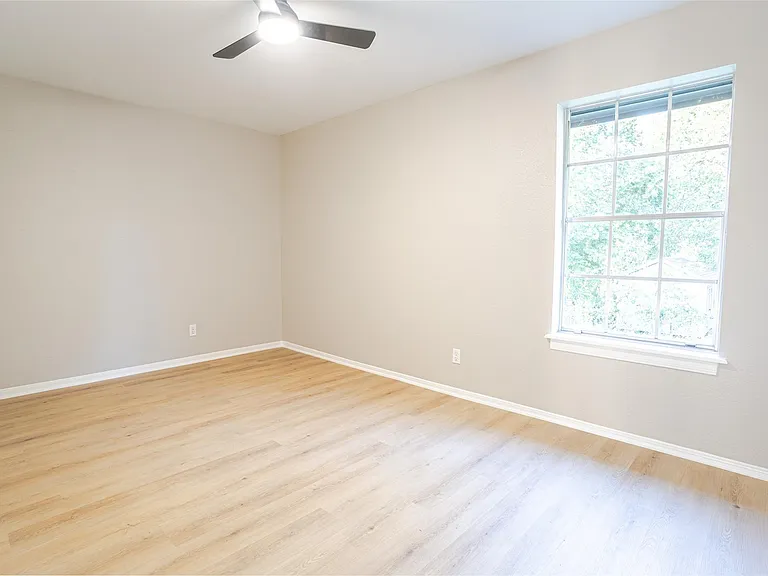 1601 Westwind Dr — Photo 15