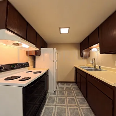 336 2nd Ave NE #6 — Photo 3