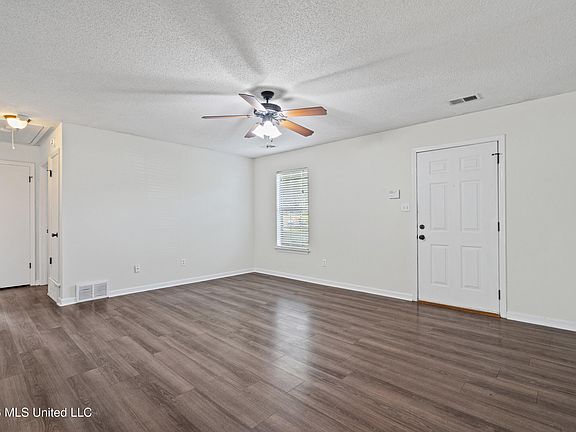 4th image of 8206 Birch Cv