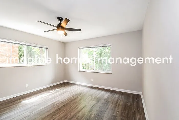 7337 Balson Ave — Photo 10