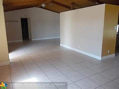 2nd image of 609 SW 75th Ave