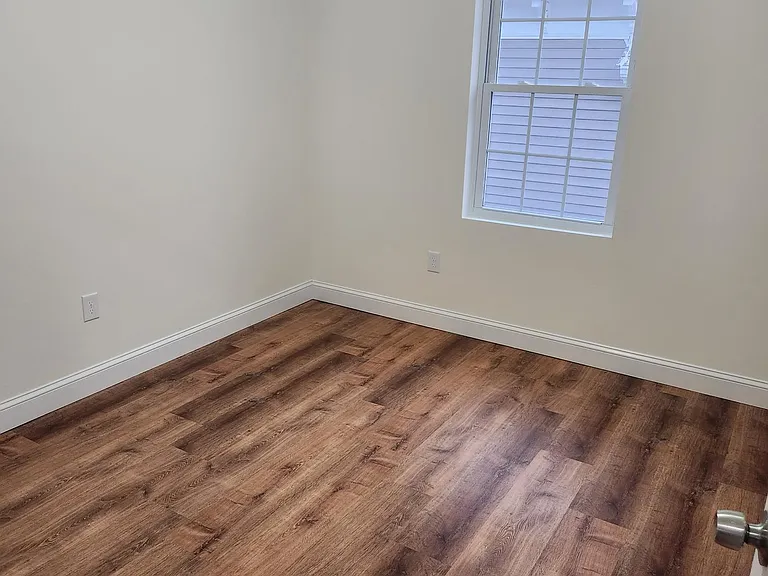 26 Cromwell St #1 — Photo 23
