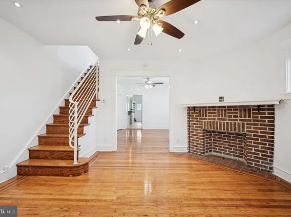 5648 N Warnock St, Philadelphia, PA 19141