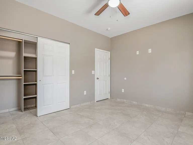 1520 E 27th St #2 — Photo 3