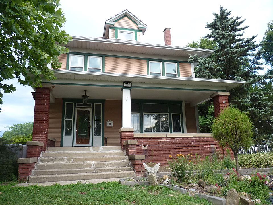 1st image of 215 N 30th St