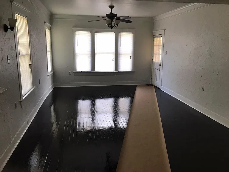 917 N Windomere Ave — Photo 1